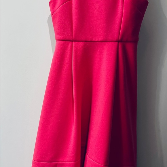 Elliatt Pearl Dress - Picture 2 of 5